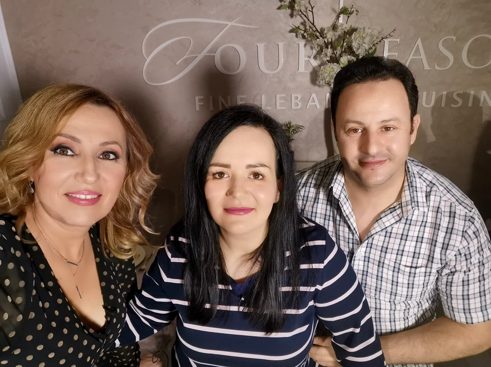 
    Irina Păcurariu, Jamila și soțul acesteiafoto: TVR 2  