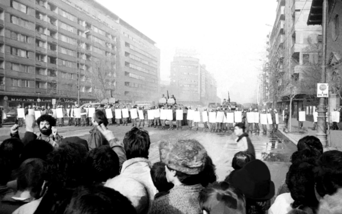 21 Decembrie 1989, Bucureşti. Confruntarea. Sursa irrd.ro