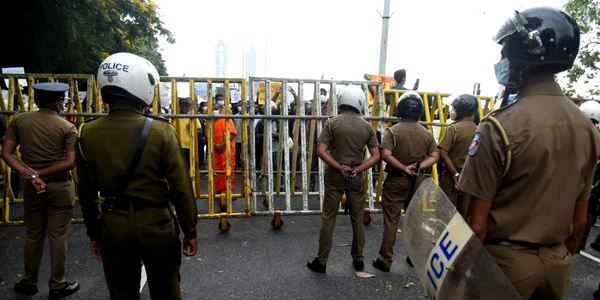 police-sri-lanka-shutterstock