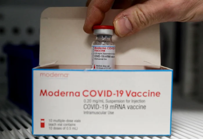 Până în prezent, 1.366.800 de doze de vaccin Moderna au fost recepţionate FOTO EPA - EFE