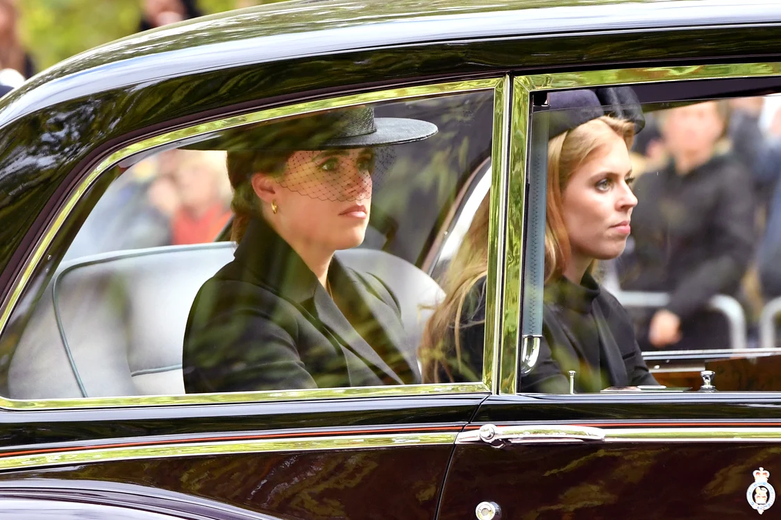 Prințesa Beatrice și Prințesa Eugenie  GettyImages 1425184681 jpg