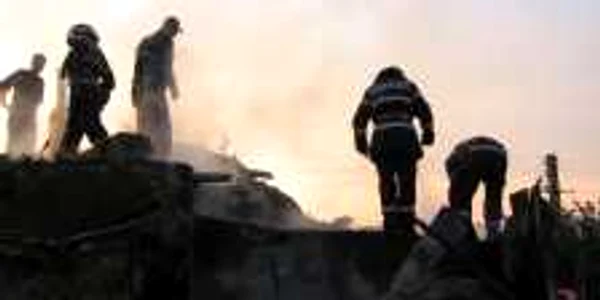 Pompierii au intervenit pentru stingerea incendiului