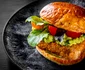 6 burger cu peste pane shutterstock 1765852424 jpg jpeg