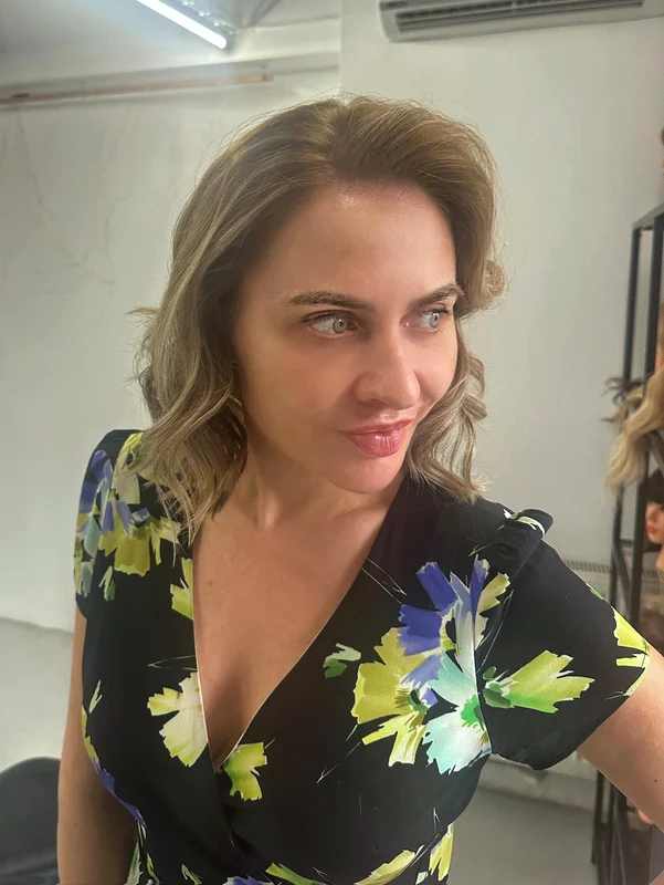 Adina Buzatu și a făcut lifting la buze Sursa Instagram