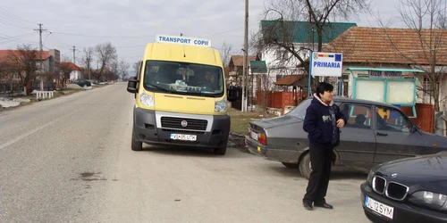 Microbuzele au fost trase pe dreapta la Fîrtăţeşti