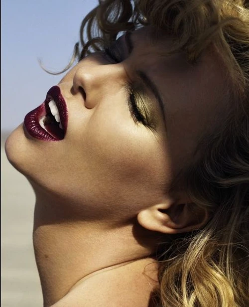 Charlize 8 jpeg