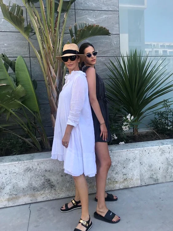 8 fiica andreei berecleanu la mare 1 jpg jpeg