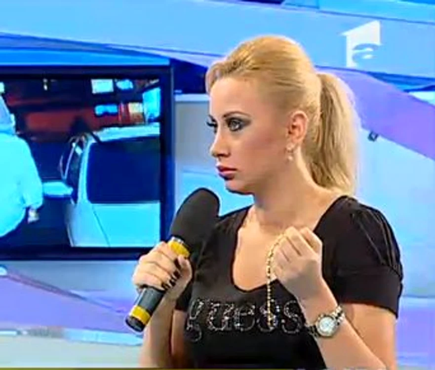 
    Pamela şi-a recuperat ceasul  