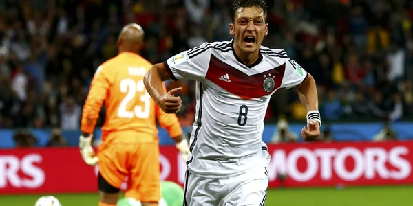 Germania Algeria Ozil FOTO Reuters