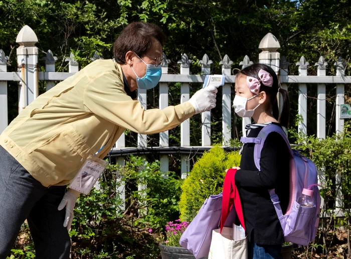 În Coreea de Sud, școlile au funcționat peste vară, dar acum s-au închis din nou