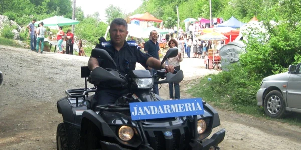 jandarmi masuri de ordine FOTO IJJ Mehedinti 