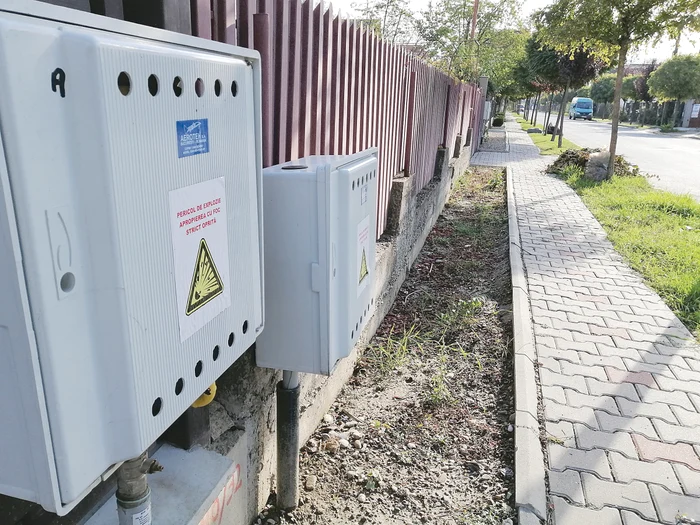 Vecinii de pe partea de la oraş beneficiază de gaze şi plătesc mai puţin în timpul iernii