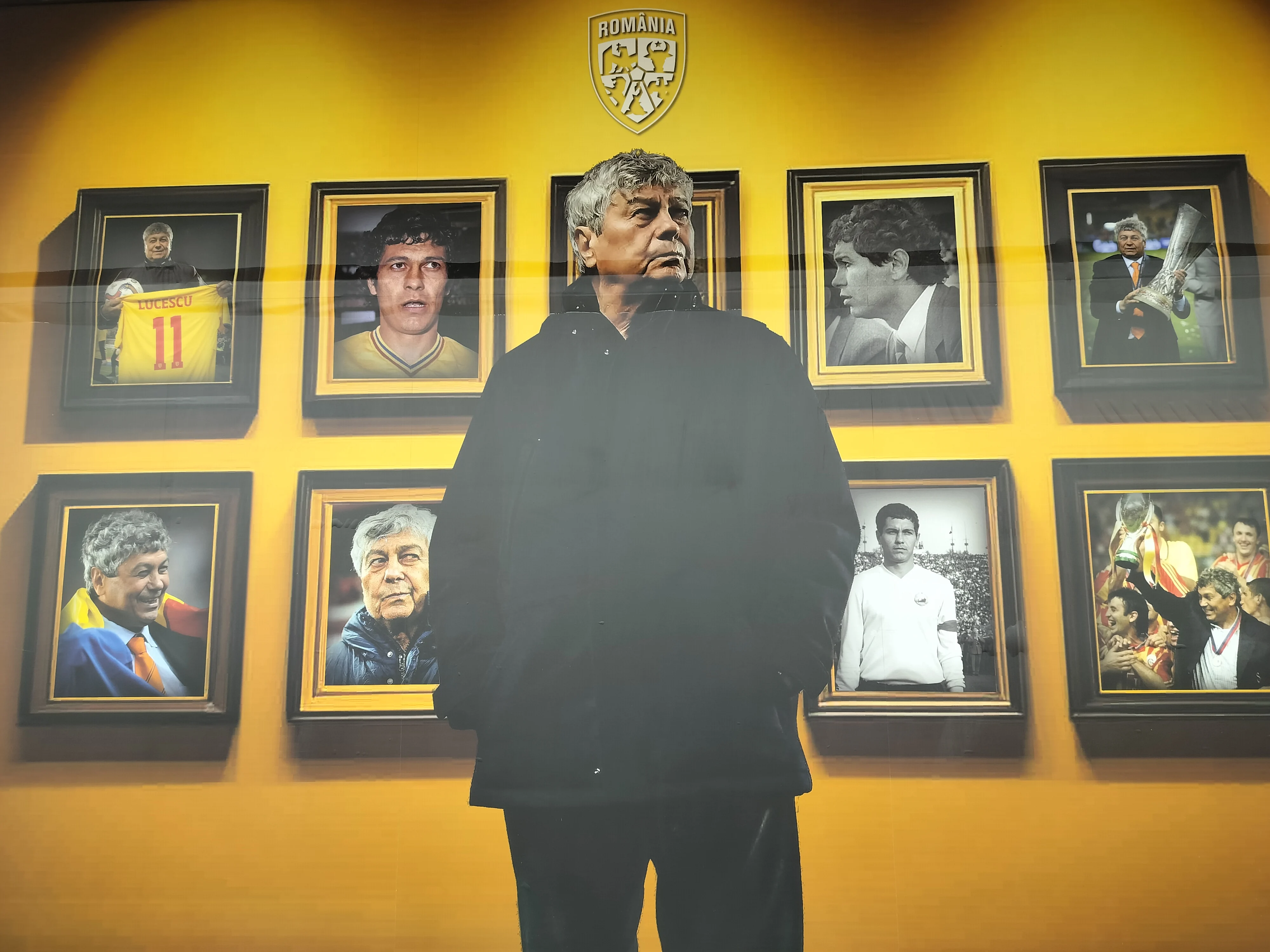 Când tribunele au amuțit, iar patima fotbalului s-a transformat în durere. Mii de oameni și iau adio de la Mircea Lucescu la Arena Națională
