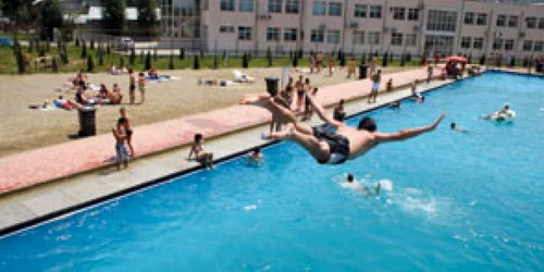 Bacău: Intrare liberă pentru copii şi bunici pe Insula de Agrement