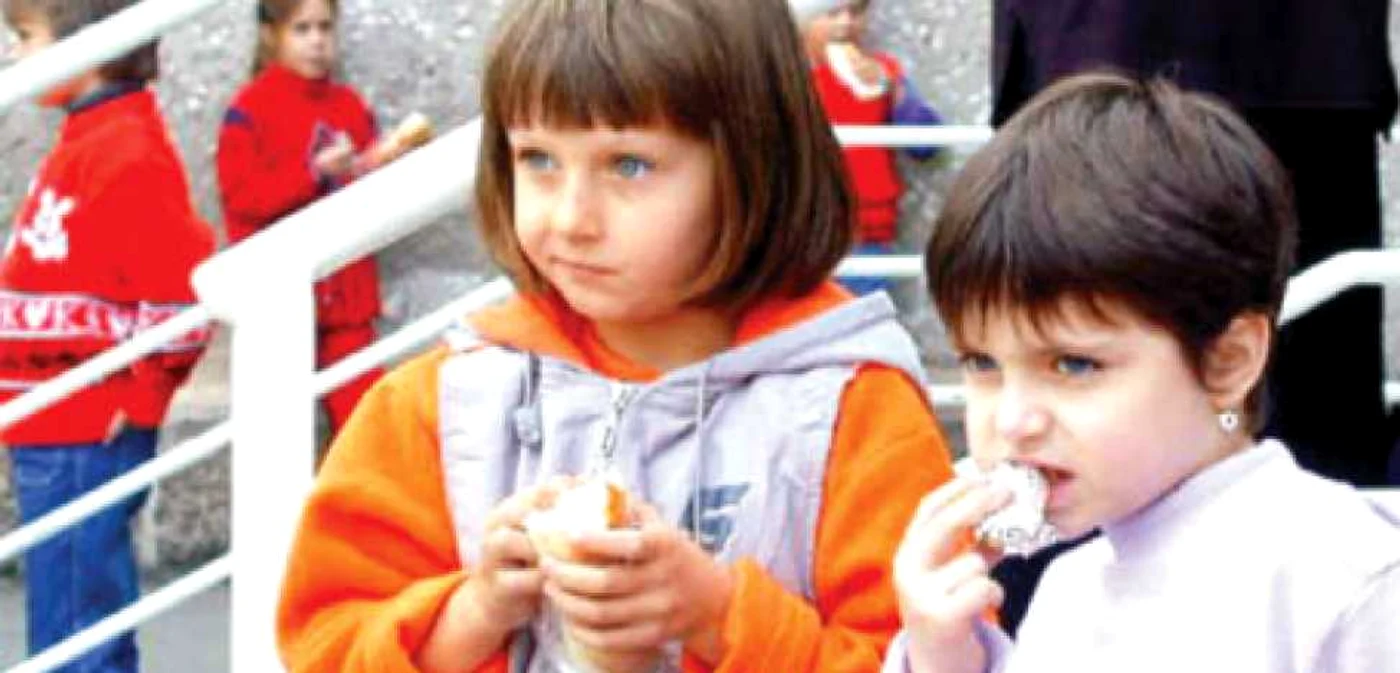 Copiii din clasele primare vor avea gustare completă