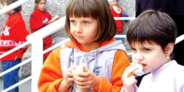 Copiii din clasele primare vor avea gustare completă