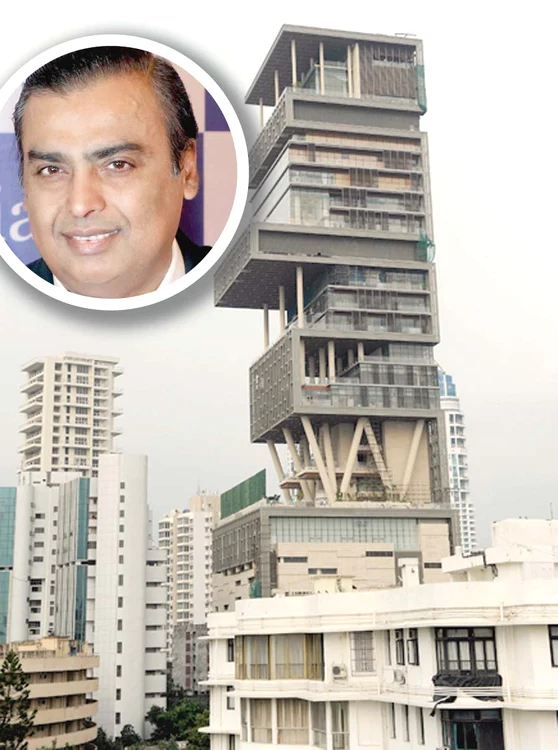 Clădirea de 27 de etaje stă goală şi pustie