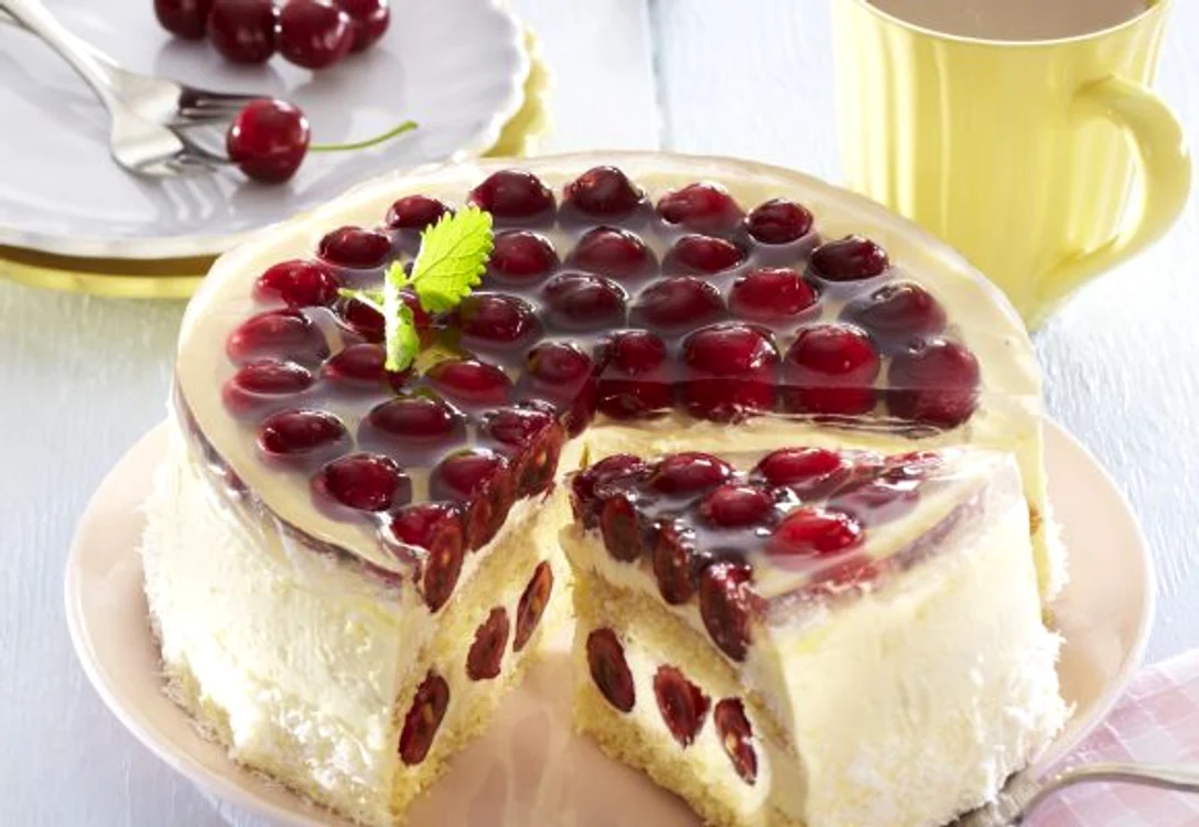 
    Răsfaţă-te cu o felie de tort cu cireşe!clickpoftabuna.ro  