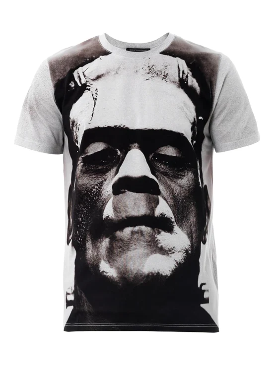 Tricou