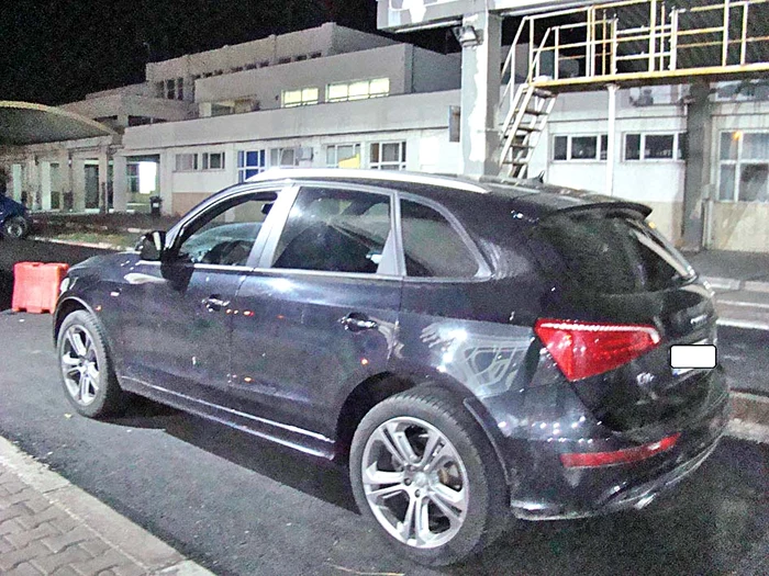 Hoţii au vrut să intre în ţară cu şase maşini de lux furate, în valoare totală de 175.300 euro