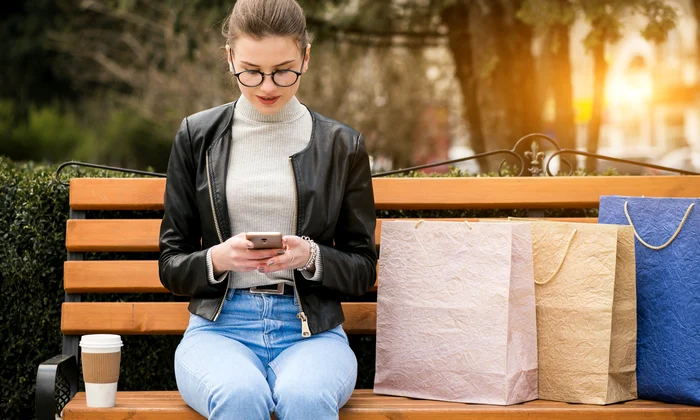 Cumpărături online Foto Magnific com jpg