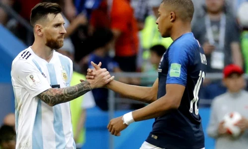mbappe messi fotbal h 54453516m jpeg