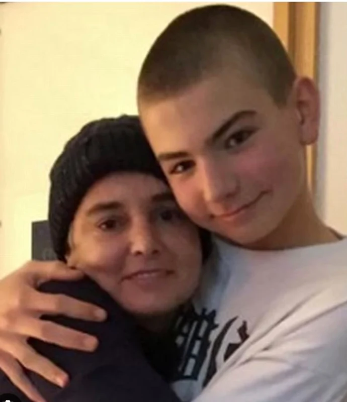 Sinead O Conner si fiul ei Foto Twitter JPG