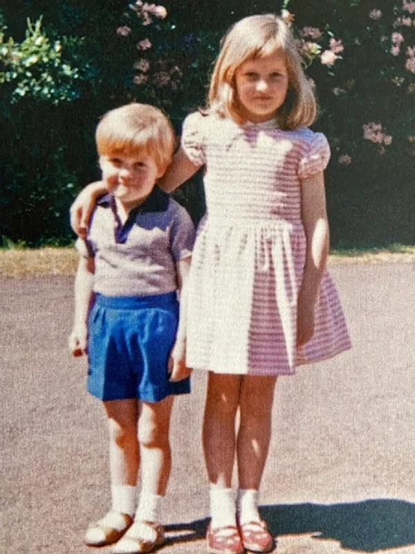 Diana și fratele ei mai mic, Charles