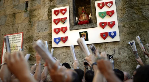 stauia sfantulului san fermin in piata santo domingo din pamplona foto reuters