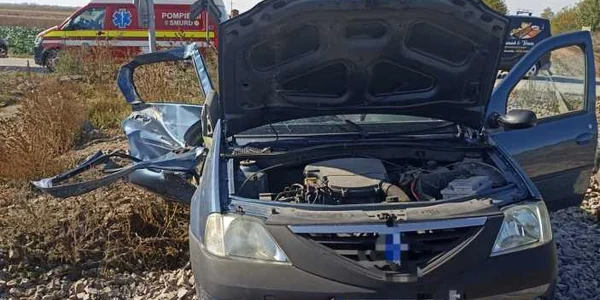accident masina lovita de tren FOTO ISU Dambovita