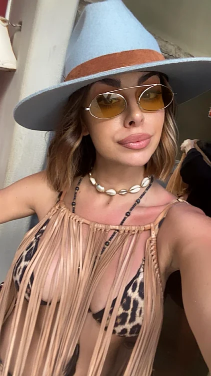 Natalia Mateuț prezintă emisiunea «Cea mai tare din parcare», de la Antena Stars
