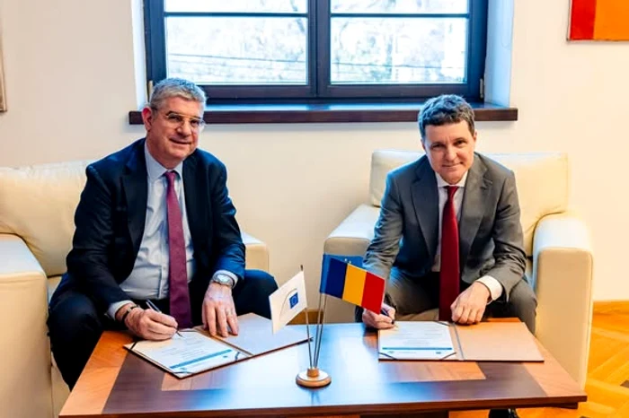 Nicușor Dan a semnat un contract de finanțare cu Banca Europeană de Investiții. FOTO: Facebook