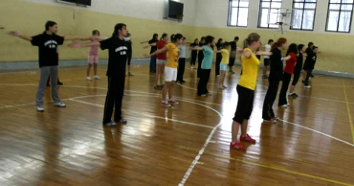 Liceenii vor sport
