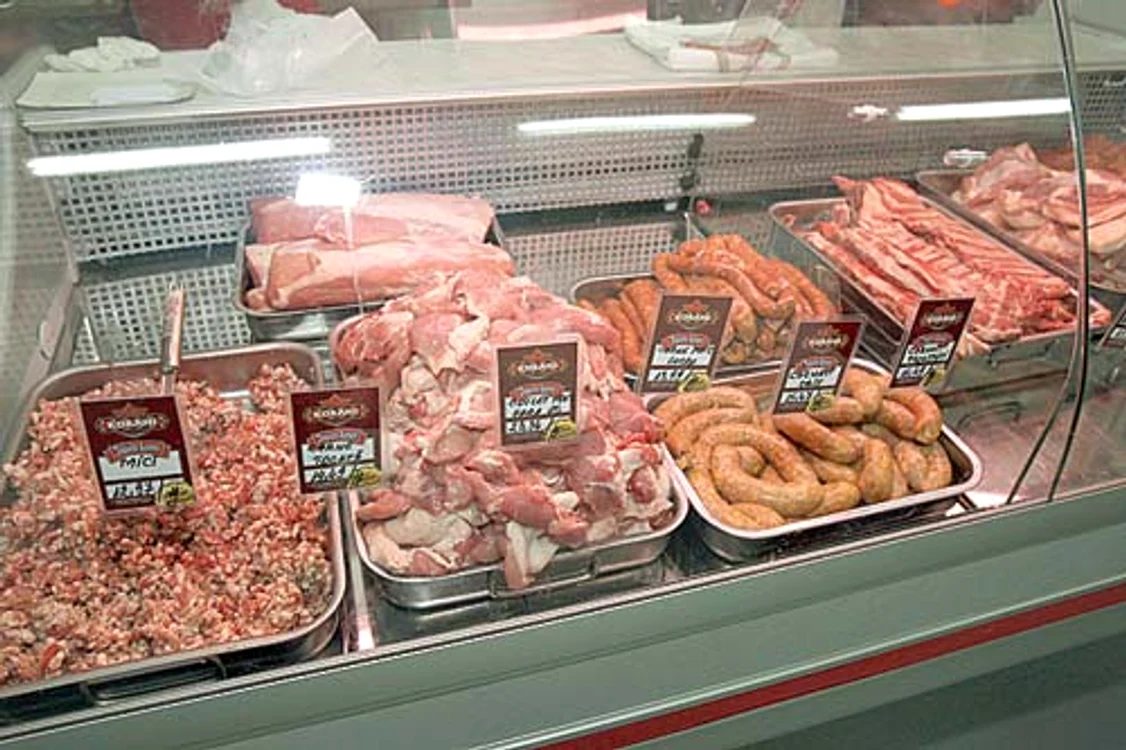 
    Carnea trebuie să treacă prin mai multe controale înainte de a fi consumată  