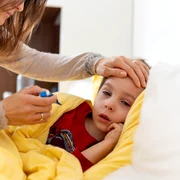 Copil bolnav - raceala - febra - gripa FOTO Shutterstock 