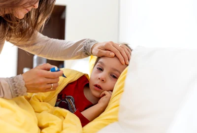 Copil bolnav - raceala - febra - gripa FOTO Shutterstock 