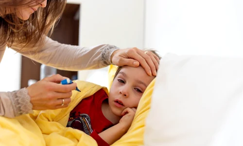 Copil bolnav - raceala - febra - gripa FOTO Shutterstock 