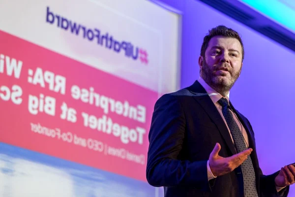 Unicornul românesc UiPath oferă gratuit spitalelor din România licențe pentru roboți software