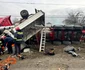 Autocisternă plină cu sodă caustică de pe platforma chimică vâlceană răsturnată pe DN64 Foto ISU Vâlcea jpeg