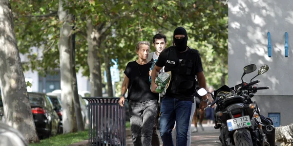 Miruna Pascu, mama lui Vlad Pascu se prezintă la audieri la DIICOT  Foto Inquam Photos  Octav Ganea