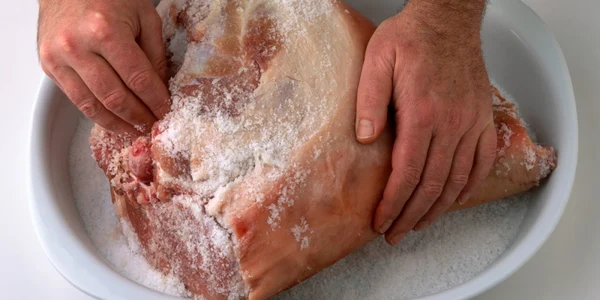 carne de porc la sare 