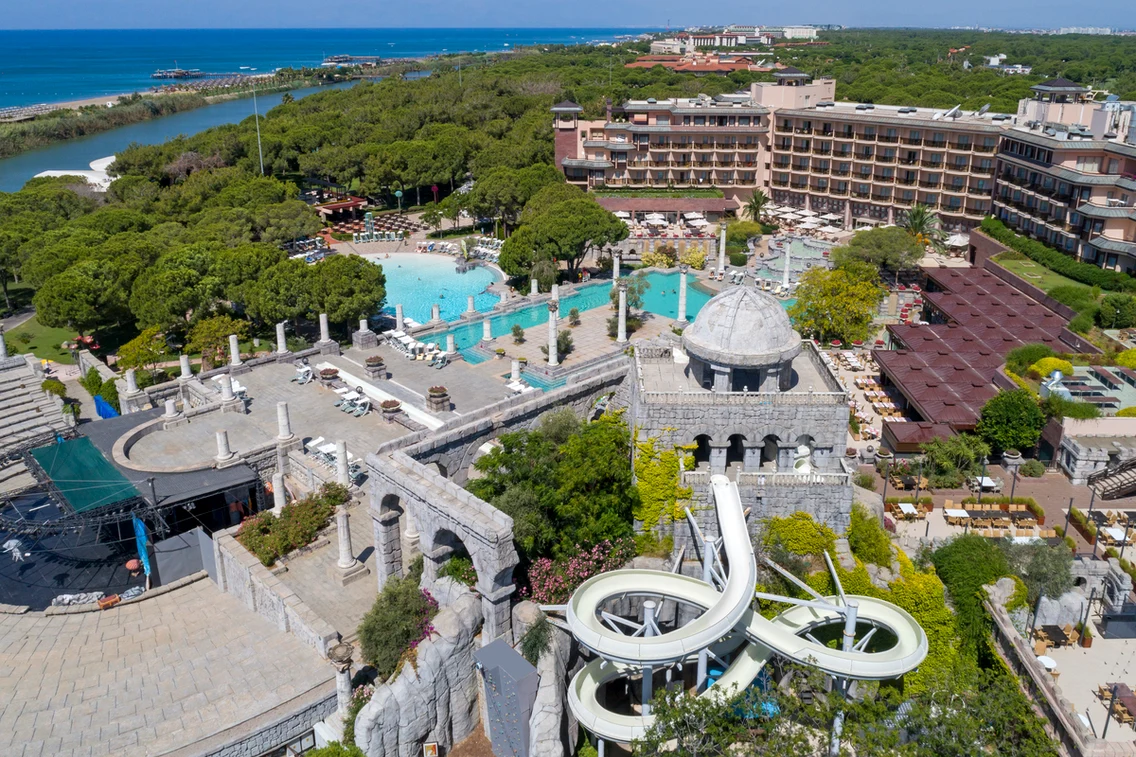 Hotelurile din Belek te îmbie cu oferte de vară pentru toate buzunarele