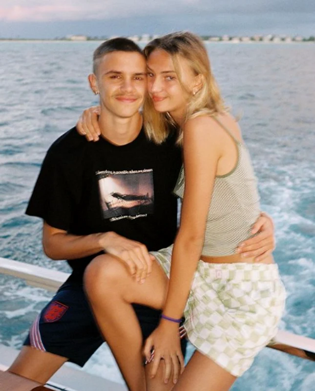 romeo beckham iubita5 png