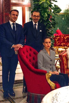 Prințesa Lalla Khadija a Marocului, alături de Emmanuel Macron și Regele Marocului