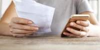 Telefon - factura FOTO Shutterstock