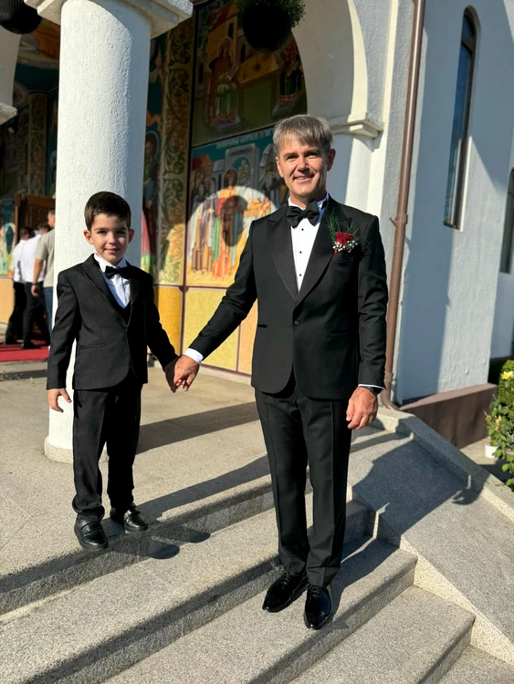 Un mini-me masculin perfect în smoking-urile de la Bman. FOTO: Instagram