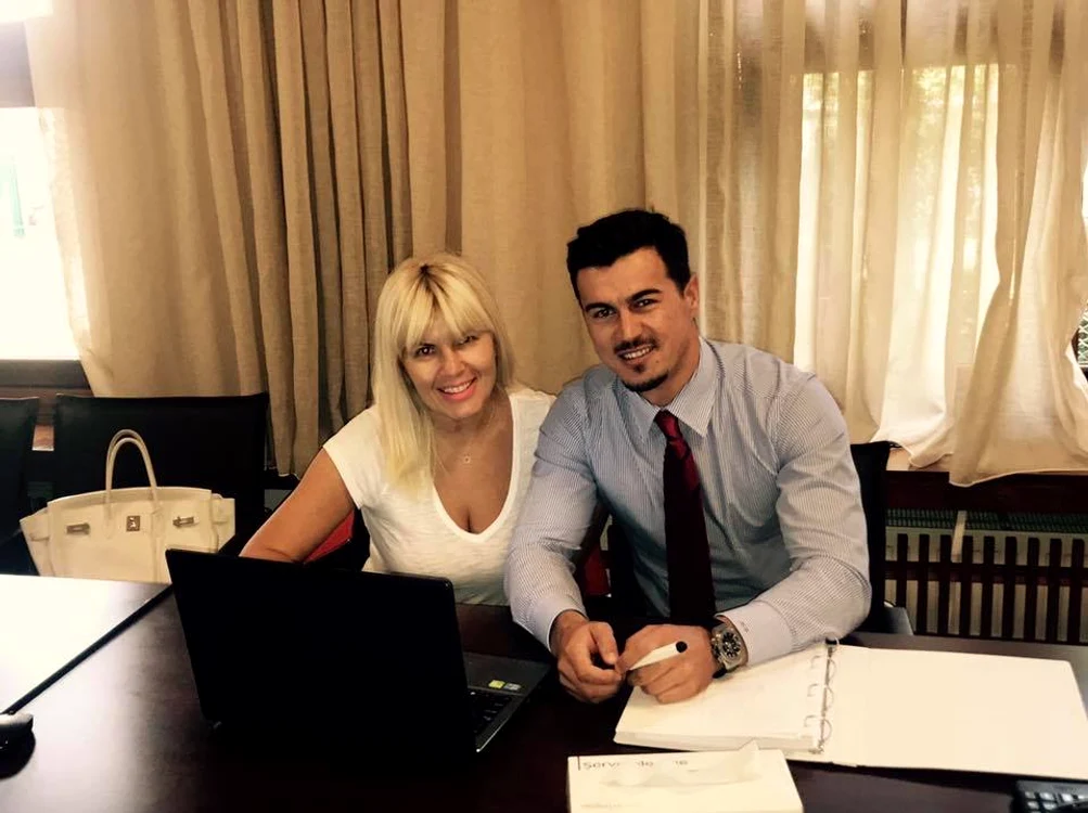 
    Elena Udrea, în brațele noului ei iubit, Adrian Alexandrovfoto: arhivă personală  