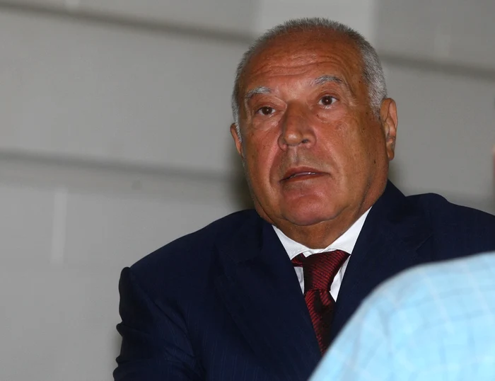 Mogulul Dan Voiculescu nu a scăpat de închisoare, deşi în ultimii şase ani s-a folosit de tertipuri avocăţeşti
