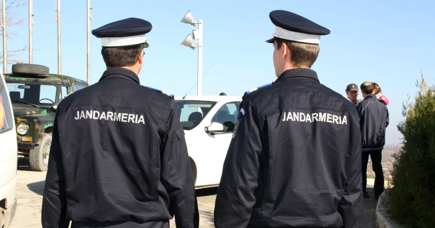 Jandarmii vor patrula de Sărbători foto: arhivă