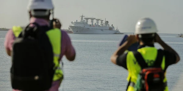 Nava chineza Yuan Wang 5 în largul portului Hambantota FOTO EPA-EFE